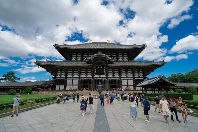 Discover Ancient Nara: Private Car Tour from Kyoto or Osaka - Todai-ji and the Great Buddha: what you should look for