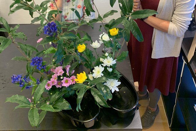 Discover the Art of Ikebana in Tokyo’s Historic Yanaka District - Small-group, private feel: why it matters for learning