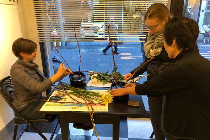 Discover the Art of Ikebana in Tokyo’s Historic Yanaka District - Practical tips that save your day