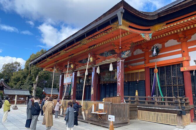 Discover the Secrets of Fushimi Inari and Gion with a Local Guide - A tight 4-hour route that actually feels doable