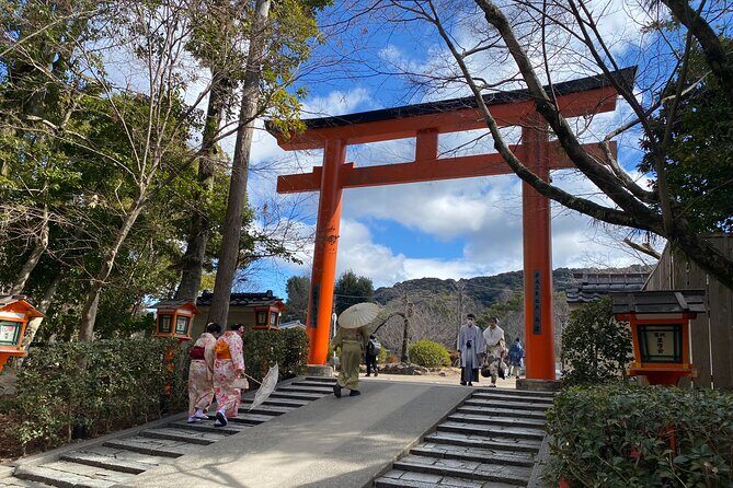 Discover the Secrets of Fushimi Inari and Gion with a Local Guide - Kiyomizu-dera: the best known temple, and why it earns the hype