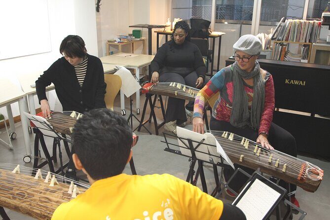 Discover the Soul of Hiroshima: A Peace-Themed Koto Workshop - Group finale: playing together and getting your video keepsake