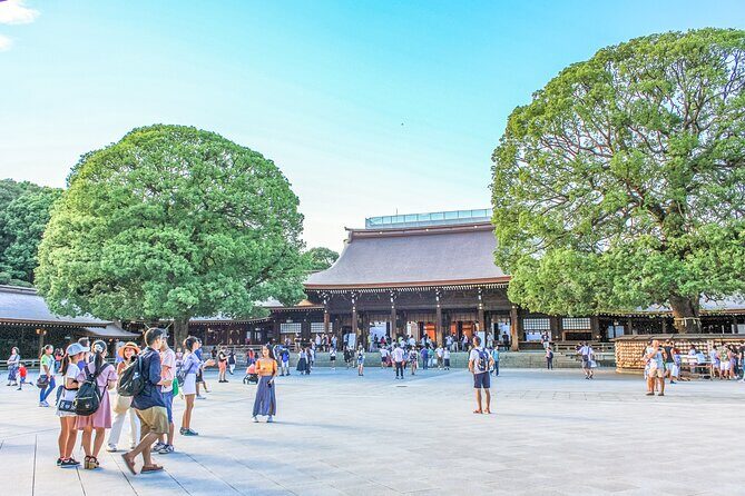 Discover Tokyo, Private Customized Tour with Expert Guides - Stop 3: Tsukiji Fish Market (Free, 1.5 Hours)