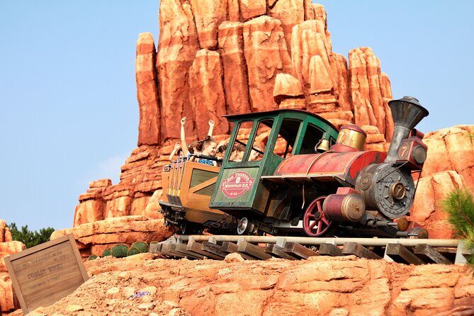 DisneyLand/Sea Ticket & Private Morning Ride from Hotel in Tokyo! - DisneySea Day Plan: Same Ticket, Different Energy (and More Walking)