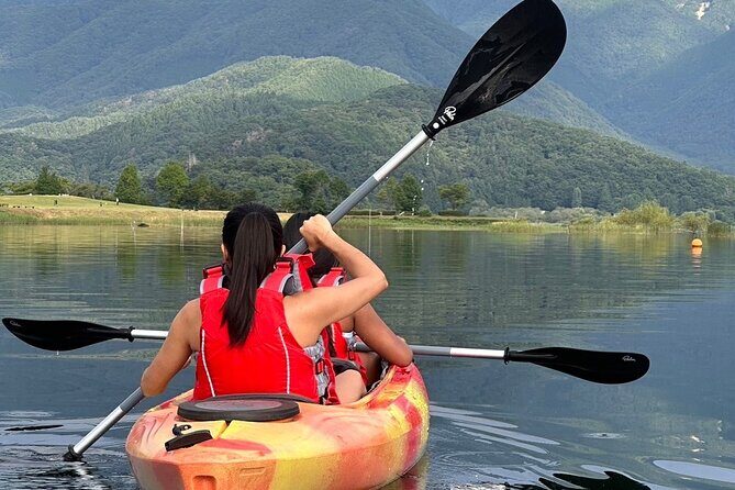 Early Morning Kayaking With Views of Mt Fuji at Lake Kawaguchiko - Safety talk and paddling practice: you do not get thrown in