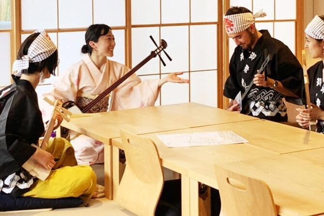 Easy for everyone! Now you can play handmade mini shamisen and show off to everyone! Musical instruments, sweets and live music - Key highlights at a glance