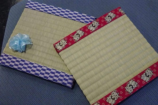 Easy for everyone! Now you can play handmade mini shamisen and show off to everyone! Musical instruments, sweets and live music - Who should book this workshop (and who might skip it)