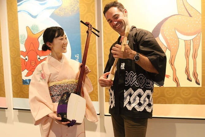 Easy for everyone! Now you can play handmade mini shamisen and show off to everyone! Musical instruments, sweets and live music - Should you book TOKYO SHAMI EXPERIENCE?