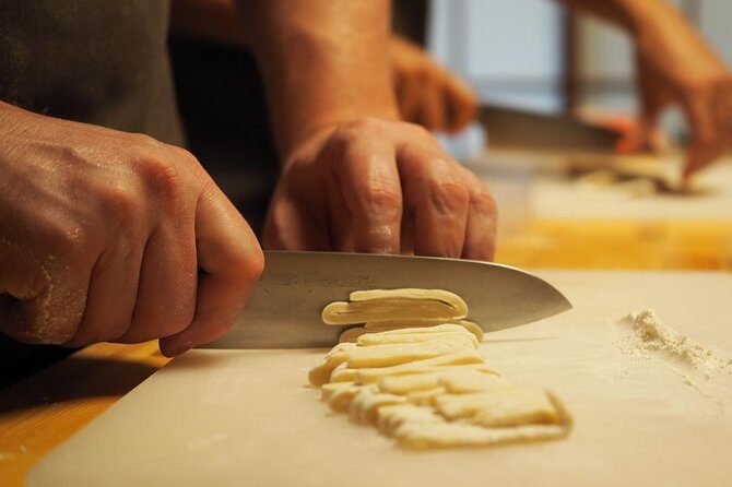Eat Osaka: Street Food Cooking in an Authentic Kitchen! - Inside the Old House Kitchen: The Room Makes the Food Make Sense