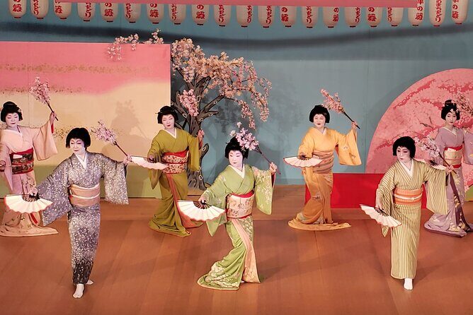 Exclusive Geisha Experience in Atami - The Exclusive 30-Minute Games and Hospitality Session