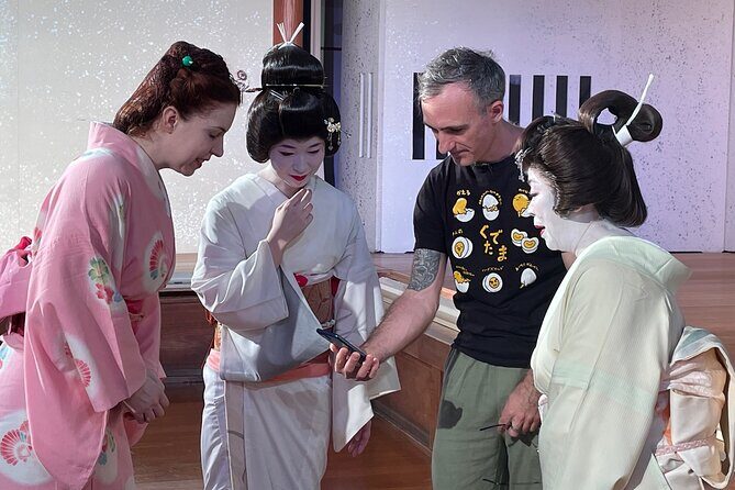 Exclusive Geisha Experience in Atami - English Guide Support and the 10:15 to 2h45 Rhythm