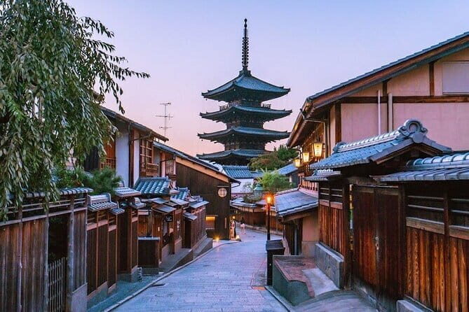 Exclusive Luxury Day Tours Serene Nara - Kasuga Taisha shrine: vermilion torii gates and a slower kind of awe