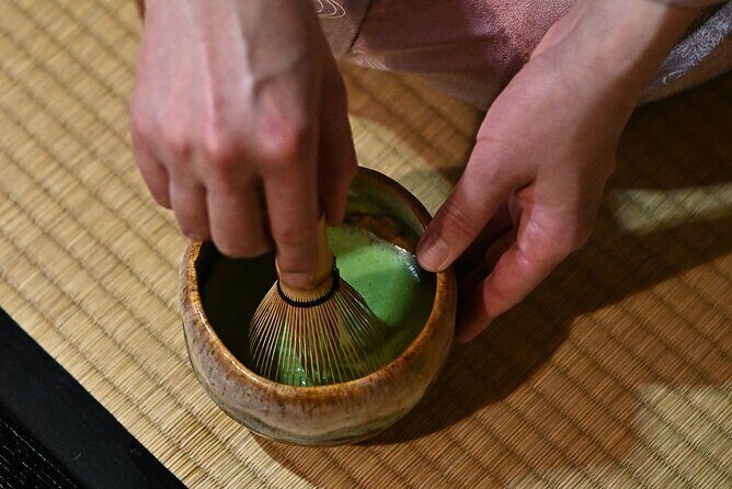 Experience a tea ceremony in an authentic tearoom, in Kyoto! - Matcha tasting tips that make the drink feel less mysterious