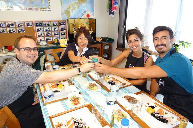 Experience all of Japanese culture and Japanese food experience classes "origami, udon, Japanese food, green tea, calligraphy" in 4 hours - Quick hits: what makes this 4-hour homecoming class special