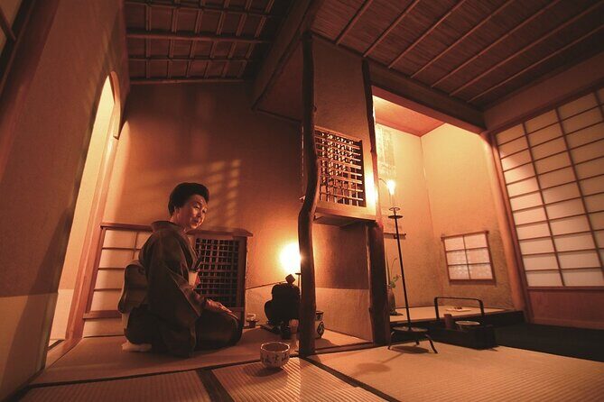 Experience Japan's Traditional Culture Night Tour in Kyoto - Gion Corner at 5:05 pm: the easiest way to read Kyoto arts