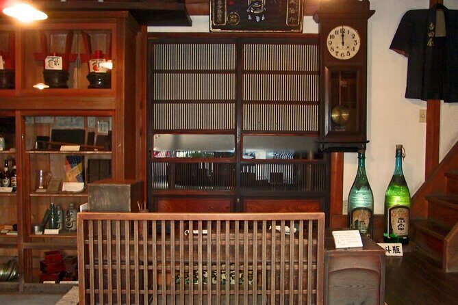 Experience Old local Tokyo & traditional food in Yanaka Ginza - Tea-Ceremony Shopping and the Neighborhood’s Quiet Craft Side