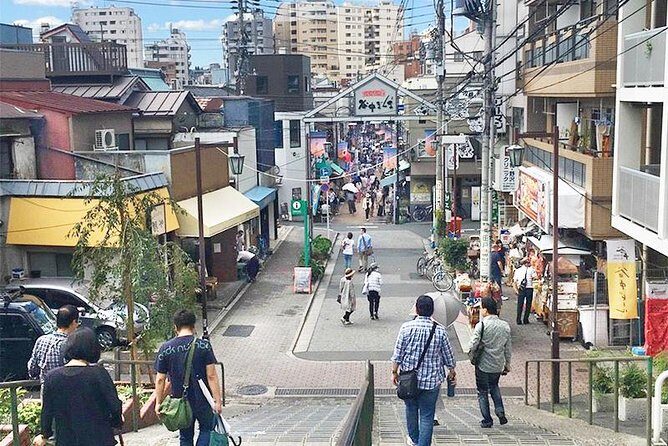 Experience Old local Tokyo & traditional food in Yanaka Ginza - Hand Puppets Shokichi and the Art of a Small Performance