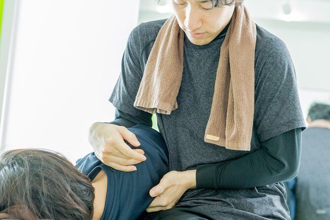 Experience shiatsu stretch in Japan - Inside the 1-Hour Session: What Happens From Start to Finish