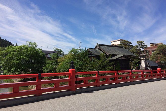 EXPERIENCE TAKAYAMA & LOCAL SAKE TASTING with explanation 1 HOUR! - Sanmachi Suji: stepping into Kamisan-no-machi and the local sake story