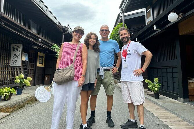 EXPERIENCE TAKAYAMA OLD TOWN 30 MINUTES walk - Takayama Old Town in 30 Minutes: What You Really Get