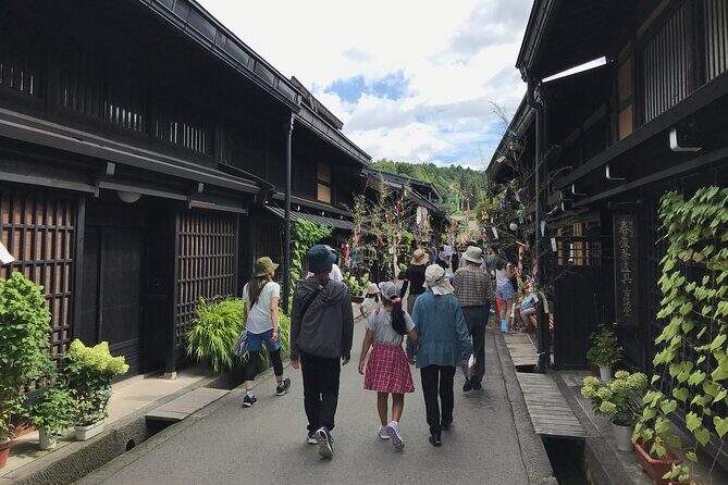 EXPERIENCE TAKAYAMA OLD TOWN 30 MINUTES walk - Red Bridge Nakabashi: A Landmark With Real Timing Value