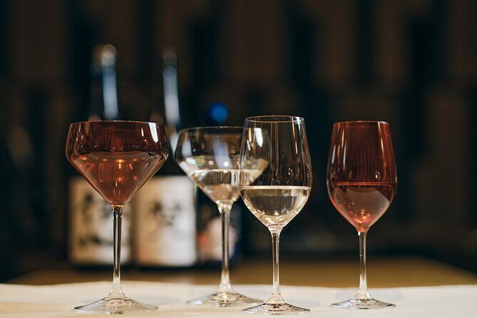 Experience Tasting Fukui's Local Sake in Lacquered Glasses - Key things that make this tasting work