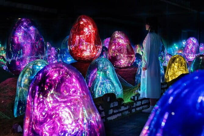 Experience TeamLab Planets in Tokyo - What to wear (and pack) so you enjoy every zone