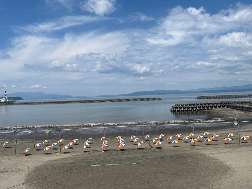 Experience the blessings of volcanoes in Kagoshima, Kyushu - How Ibusuki’s hot sand sets the tone fast