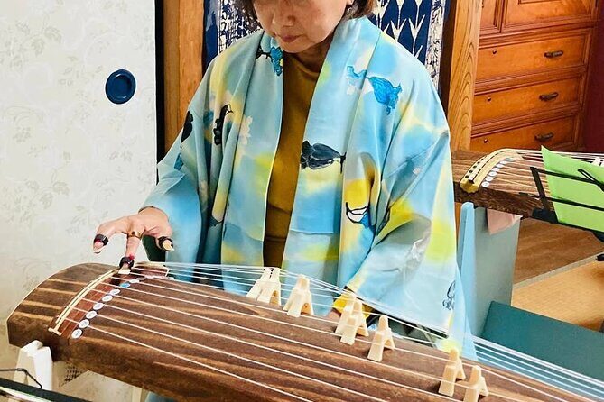 Experience the Koto (Traditional Japanese Harp) in Beppu - The Koto Performance Moment: Listening Before Touching