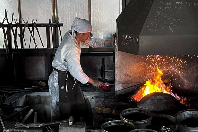 Experience the Soul of the Sword-smith : Samurai Spirit in Seki - 濃州堂 (Nosyudo) Workshop: See a Craftsman’s Day at Work