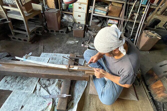 Experience the Soul of the Sword-smith : Samurai Spirit in Seki - Iaido Training and the Samurai Discipline Piece