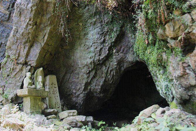 Explore Holy Mt Horaiji Private Tour - Meeting at Yuyaonsen Station, ending near Hon-Nagashino