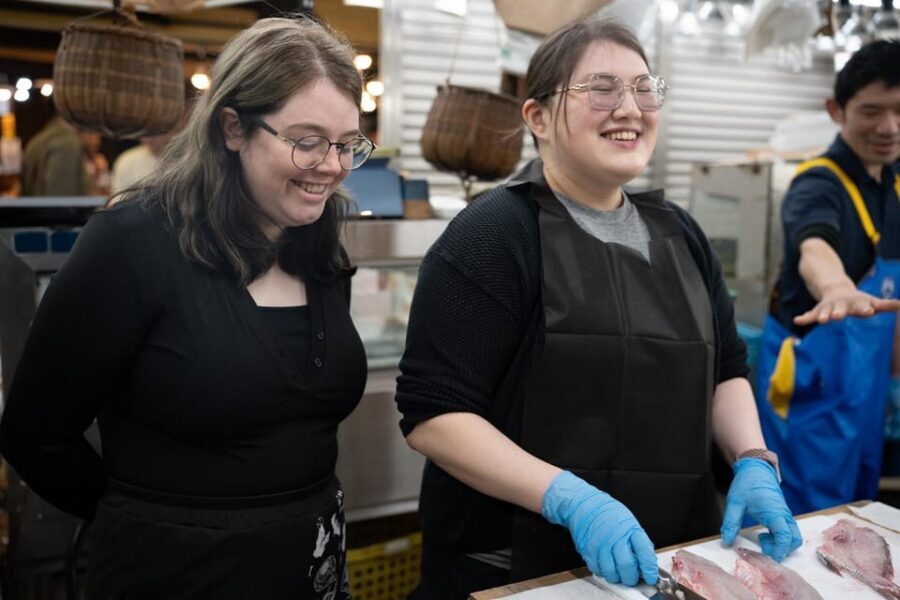 Fish cutting class - Diet notes that actually matter: gluten-free and halal soy sauce