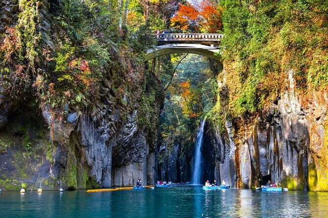 From Fukuoka: Miyazaki, Takachiho Gorge And Shrine Day Tour - Getting There Smoothly: Pickup, Group Size, and the Yellow Flag