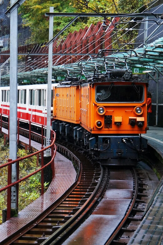 From Kanazawa: Kurobe Gorge & Unazuki Onsen Full-Day Tour - Gorge trolley ride: what’s included, what’s worth bringing, and what to expect