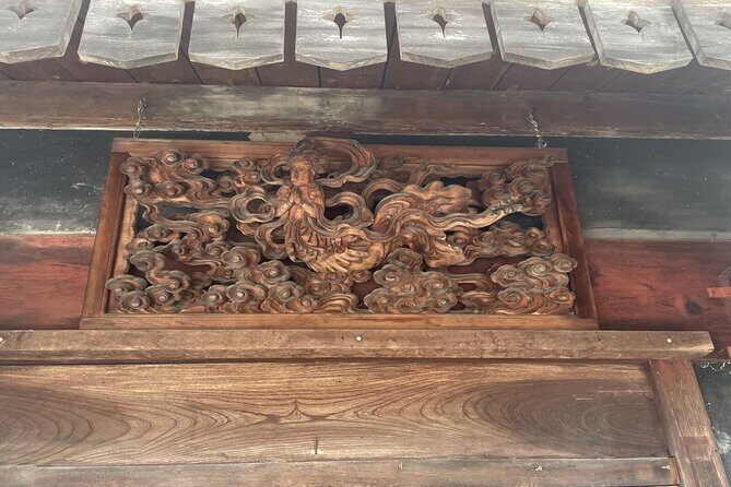 From Kanazawa: Shirakawa-go, Gokayama and Wood Carving Village - Inami wood carving village: craft street energy and Zuisenji Temple