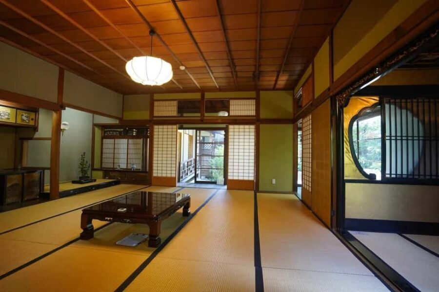 From Kyoto or Osaka: Kyoto Highlights & Nara Park Day Trip - Guide Quality and Timing: Why the Day Feels Right When It’s Managed Well