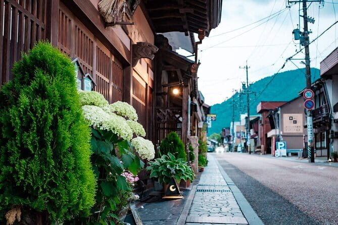 From Nagoya: Castles and Canals in Hikone and Omi Hachiman - La Collina Omihachiman: seasonal sweets in a nature-and-theme setting