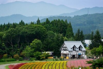 From Nagoya: Kamikochi Guided Hike in the Japanese Alps - Hirugano Flower Park and the farm: the day’s fun, practical pause