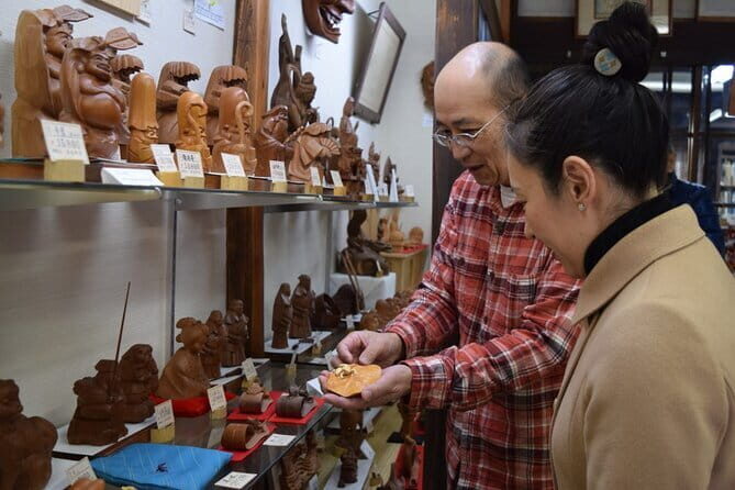 From Takayama: Foodie Adventure, Showa Era, & the Old Town - Who should book this Takayama foodie walk