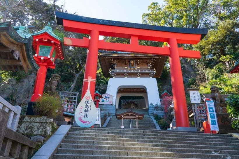 From Tokyo: Kamakura, Great Buddha, and Enoshima Bus Tour - Asakusa’s Senso-ji and the shopping streets: retro Tokyo under a modern skyline