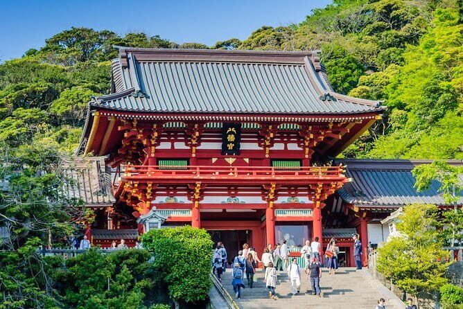 From Tokyo Kamakura, Hachimangu Shrine and Enoshima Full Day Tour - From Shinjuku pickup to a smooth day: how the logistics work