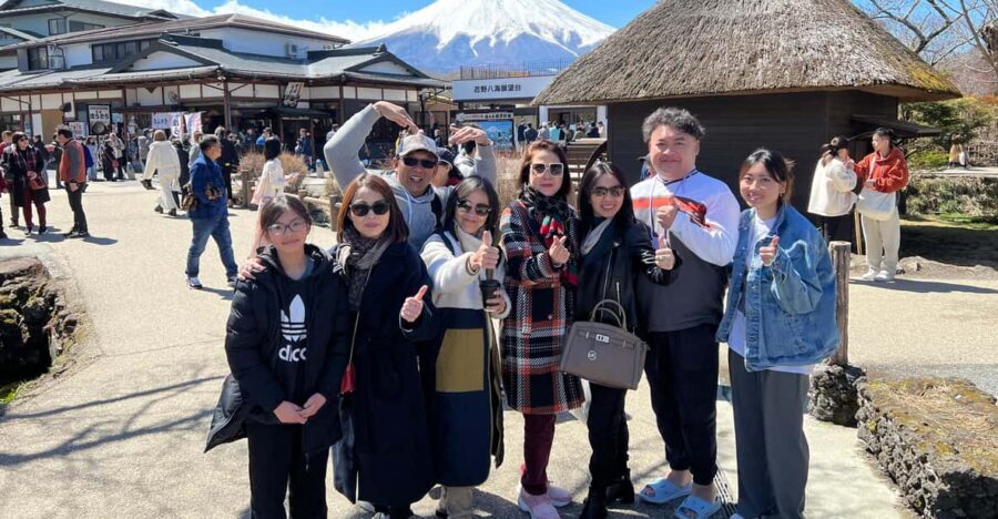 From Tokyo MOUNT FUJI and Lake Kawaguchi-ku Full Day Tour - Stop 4: Lake Kawaguchi (Kawaguchiko) for strolling and seasonal color