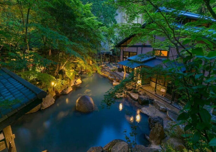 From Tokyo: Private Motorcycle Tour - Fuji, Hakone, Onsen - Riding it right: helmets, pacing, and the guide’s job