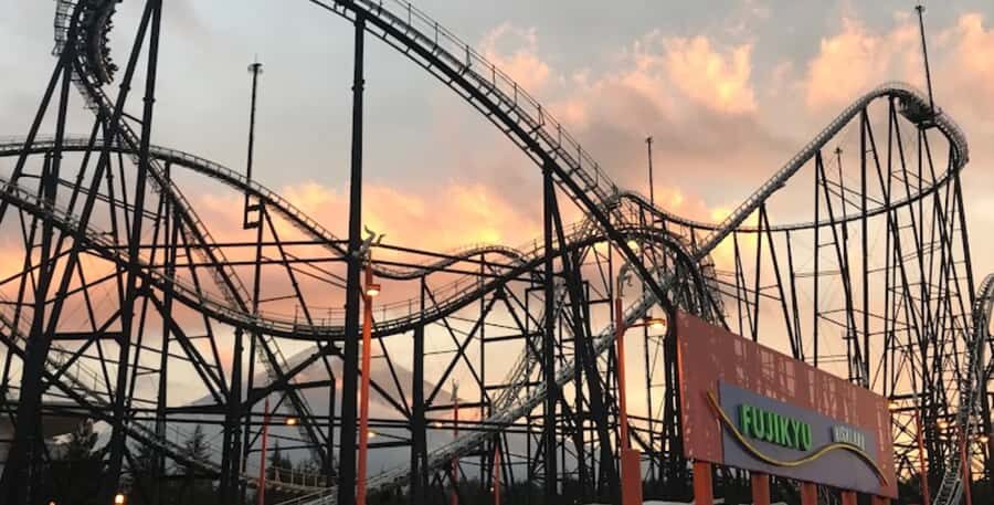 Fuji-Q Highland Amusement Park: 1 Day private tour by Car - Why Fuji-Q Highland feels different from the big Tokyo parks