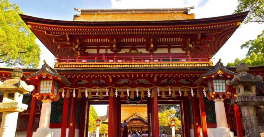 Fukuoka: Private Walking Tour with Local Guide - A private Fukuoka day that doesn’t feel like a detour