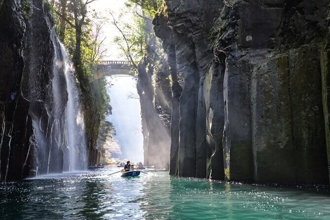Fukuoka Takachiho Gorge, Amano Iwato and Scenic Train Tour - Takachiho Gorge and Amano Iwato: The Kyushu Day Trip That Actually Makes Sense