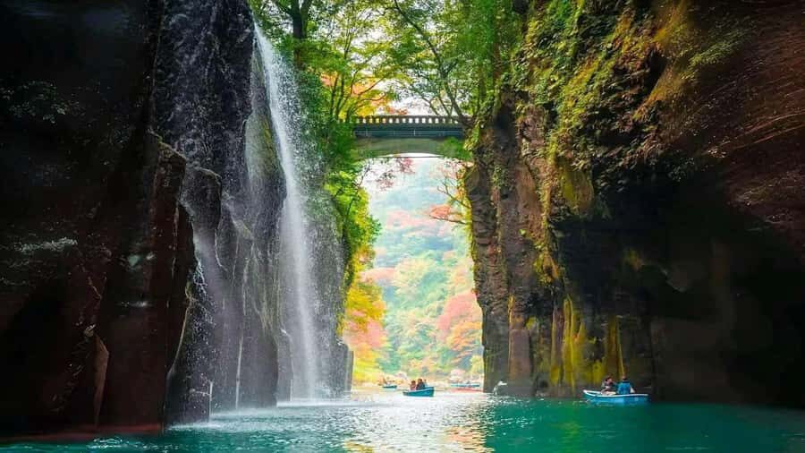 Fukuoka: Takachiho Gorge & Scenic Railway One Day Tour - The vintage train through Takachiho: a short ride with big personality