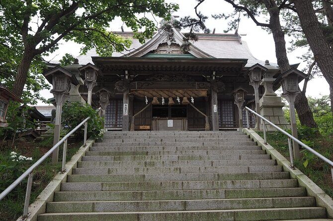 Full-Day Jomon World Heritage Site Tour in Northern Tsugaru Area - Stop 3: Takayama-Inari Shrine and the Red Torii March