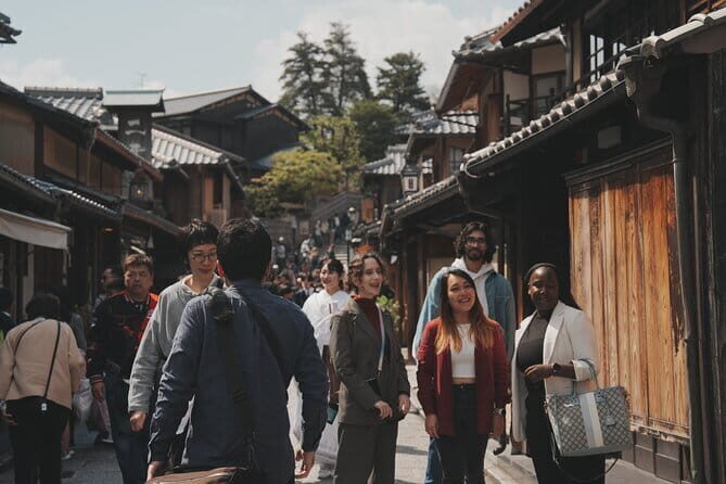 Full-Day Kyoto Group Tour with an Expert Local Guide - How the Kyoto day flows: from Fushimi to Sanjo